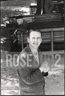 VENEZIA 1979 PAZIENTI DELLOSPEDALE DI SAN CLEMENTE IN GIARDINO © ARCHIVIO Graziano Arici/Rosebud2  ISOLA SAN CLEMENTE PAZIENTI OSPEDALE PSICHIATRICO MAS