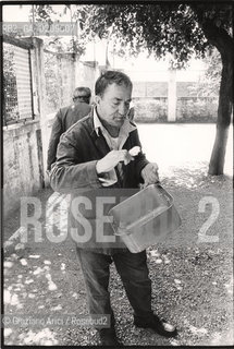 VENEZIA 1979 PAZIENTI DELLOSPEDALE DI SAN CLEMENTE IN GIARDINO © ARCHIVIO Graziano Arici/Rosebud2  ISOLA SAN CLEMENTE PAZIENTI OSPEDALE PSICHIATRICO MAS