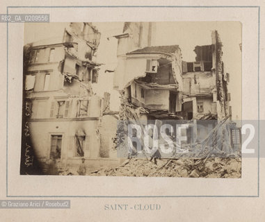 -PARIGI, SENZA INDICAZIONE DAUTORE, SAINT-CLOUD, SENZA DATA. STAMPA ALLALBUMINA INCOLLATA SU CARTONE CM 8,7X5,2  ©ARCHIVIO Graziano Arici/Rosebud2  LA COMUNE DI PARIGI, ROVINE, FOTOANTICHE.-PARIS, NO AUTHORS INDICATION, SAINT-CLOUD, UNDATED INTERIEUR. ALBUMEN PHOTOGRAPH MOUNTED ON CARDBOARD CM 8,7X5,2  ©Graziano Arici / rosebud2