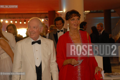 VENICE, 27.08.08. 65th VENICE INTERNATIONAL FILM FESTIVAL. OPENING EVENING. THE PRINCE GIOVANNELLI AND THE ACTRESS ELSA MARTINELLI © MARTABUSO/ARICI/GRAZIANERI