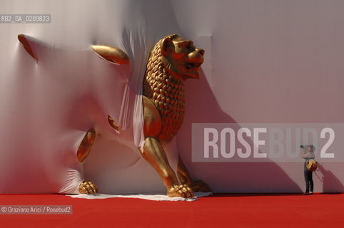 VENICE 25/08/08 65th VENICE FILM FESTIVAL - THE PALACE FILM FESTIVAL IN PREPARATION ©Graziano Arici/Rosebud2 BIENNALE CINEMA PALAZZO