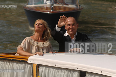 VENICE, 29.08.08. 65th VENICE INTERNATIONAL FILM FESTIVAL. FILM  UN GIORNO PERFETTO , THE DIRECTOR FERZAN OZPETEK AND THE ACTRESS ISABELLA FERRARI ©Graziano Arici/Rosebud2 BIENNALE CINEMA