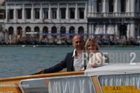VENICE, 29.08.08. 65th VENICE INTERNATIONAL FILM FESTIVAL. FILM  UN GIORNO PERFETTO , THE DIRECTOR FERZAN OZPETEK AND THE ACTRESS ISABELLA FERRARI © MARTABUSO/ARICI/GRAZIANERI