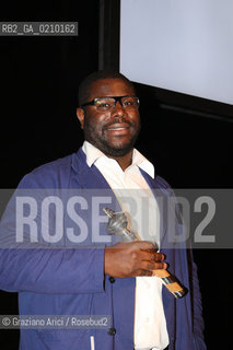 01/09/08 - 65th VENICE  INTERNATIONAL FILM FESTIVAL - GUCCIS PARTY AT THE PALAZZO GRASSI - GUCCI AWARD 2008 - THE ARTIST STEVE MCQUEEN