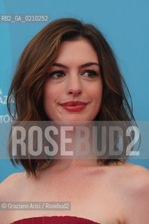 03/09/08 - 65th VENICE  INTERNATIONAL FILM FESTIVAL - FILM: RACHEL GETTING MARRIED. THE ACTRESS ANNE HATHAWAY.