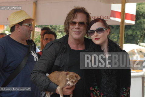 VENICE, 03.09.08. 65th VENICE INTERNATIONAL FILM FESTIVAL. THE ACTOR MICKEY ROURKE AND EVEN RACHAEL WOOD © MARTABUSO/ARICI/GRAZIANERI CINEMA