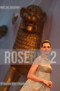 03/09/08 - 65th VENICE  INTERNATIONAL FILM FESTIVAL - FILM: RACHEL GETTING MARRIED. THE ACTRESS ANNE HATHAWAY