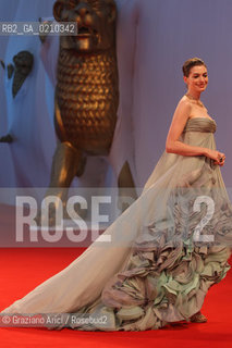 03/09/08 - 65th VENICE  INTERNATIONAL FILM FESTIVAL - FILM: RACHEL GETTING MARRIED. THE ACTRESS ANNE HATHAWAY