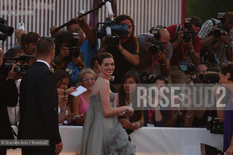 03/09/08 - 65th VENICE  INTERNATIONAL FILM FESTIVAL - FILM: RACHEL GETTING MARRIED. THE ACTRESS ANNE HATHAWAY
