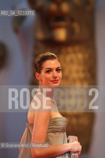 03/09/08 - 65th VENICE  INTERNATIONAL FILM FESTIVAL - FILM: RACHEL GETTING MARRIED. THE ACTRESS ANNE HATHAWAY