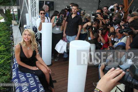 03/09/08 - 65th VENICE  INTERNATIONAL FILM FESTIVAL - HOTEL EXCELSIOR. THE SHOWGIRL AND ACRESS VALERIA MARINI