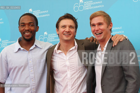 04/09/08 - 65th VENICE  INTERNATIONAL FILM FESTIVAL - FILM: THE HURT LOCKER. LEFT TO RIGHT: THE ACTORS ANTONY MACKIE, JEREMY RENNER, BRIAN GERAGHTY.
