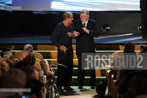 05/09/08 - 65th VENICE  INTERNATIONAL FILM FESTIVAL - ADRIANO CELENTANO GIVE THE GOLDEN LION FOR LIFETIME ACHIEVEMENT TO ERMANNO OLMI