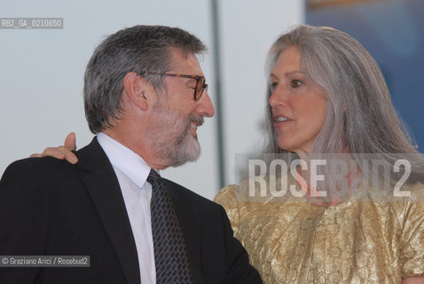 06/09/08 - 65th VENICE  INTERNATIONAL FILM FESTIVAL - GOLDEN LION NIGHT.RED CARPET.THE FILM DIRECTOR JOHN LANDIS AND HER WIFE © ERREBI
