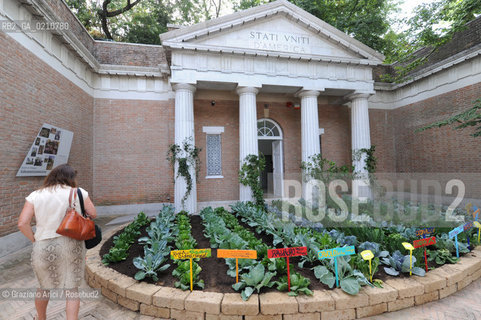 VENICE 11/09/08 - 11th INTERNATIONAL ARCHITECTURE EXIBITION OF BIENNALE : USA PAVILLON :  GARDEN AS PEDAGOGY - THE EDIBLE SCHOOLYARD ©Graziano Arici/Rosebud2 BIENNALE ARCHITETTURA ARCHITETTO