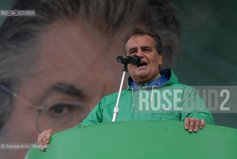 VENEZIA, 14-09-2008. FESTA DEI POPOLI PADANI ORGANIZZATA DA LEGA NORD. ROBERTO CALDEROLI, MINISTRO PER LA SEMPLIFICAZIONE NORMATIVA © MARTABUSO/ARICI/GRAZIANERI POLITICA  POLITICA