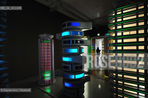 VENICE 24/09/08 THE EXPOSITION IN PALAZZO GRASSI  ITALICS  WITH THE WORK  WALKAROUND   BY PATRICK TUTTOFUOCO ©Graziano Arici/Rosebud2 ARTE CONTEMPORANEA