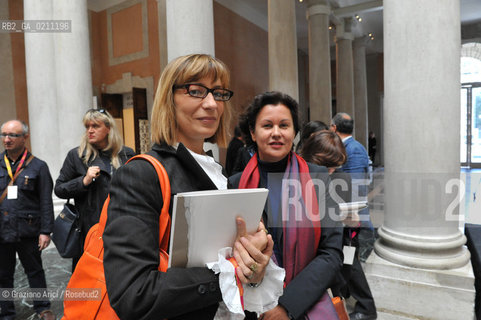 VENICE 24/09/08 THE EXPOSITION IN PALAZZO GRASSI  ITALICS  THE DIRECTOR OF PALAZZO GRASSI MONIQUE VEAUTE WITH THE CRITIC ANGELA VETTESE ©Graziano Arici/Rosebud2 ARTE CONTEMPORANEA
