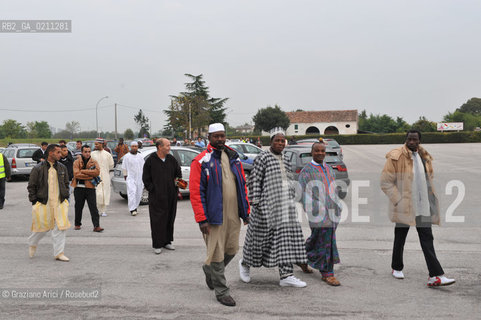 VENICE 30 SEPTEMBER 2008 THE HOLIDAY FOR THE END OF RAMADAM IN VILLORBA BASKET STADIUM OF BENETTON - PALAVERDE  ©Graziano Arici/Rosebud2 ISLAM MUSSULMANI EXTRACOMUNITARI RELIGIONE