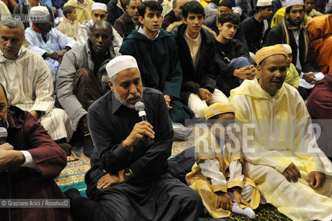 VENICE 30 SEPTEMBER 2008 THE HOLIDAY FOR THE END OF RAMADAM IN VILLORBA BASKET STADIUM OF BENETTON - PALAVERDE  ©Graziano Arici/Rosebud2 ISLAM MUSSULMANI EXTRACOMUNITARI RELIGIONE