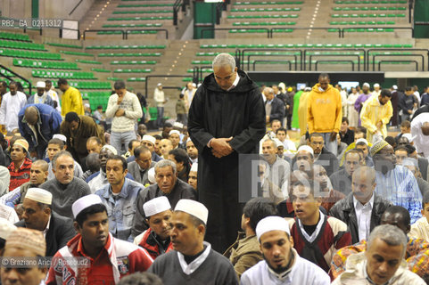 VENICE 30 SEPTEMBER 2008 THE HOLIDAY FOR THE END OF RAMADAM IN VILLORBA BASKET STADIUM OF BENETTON - PALAVERDE  ©Graziano Arici/Rosebud2 ISLAM MUSSULMANI EXTRACOMUNITARI RELIGIONE