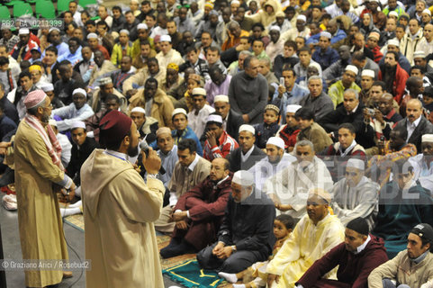 VENICE 30 SEPTEMBER 2008 THE HOLIDAY FOR THE END OF RAMADAM IN VILLORBA BASKET STADIUM OF BENETTON - PALAVERDE  ©Graziano Arici/Rosebud2 ISLAM MUSSULMANI EXTRACOMUNITARI RELIGIONE