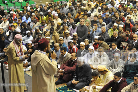 VENICE 30 SEPTEMBER 2008 THE HOLIDAY FOR THE END OF RAMADAM IN VILLORBA BASKET STADIUM OF BENETTON - PALAVERDE  ©Graziano Arici/Rosebud2 ISLAM MUSSULMANI EXTRACOMUNITARI RELIGIONE