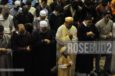 VENICE 30 SEPTEMBER 2008 THE HOLIDAY FOR THE END OF RAMADAM IN VILLORBA BASKET STADIUM OF BENETTON - PALAVERDE  ©Graziano Arici/Rosebud2 ISLAM MUSSULMANI EXTRACOMUNITARI RELIGIONE