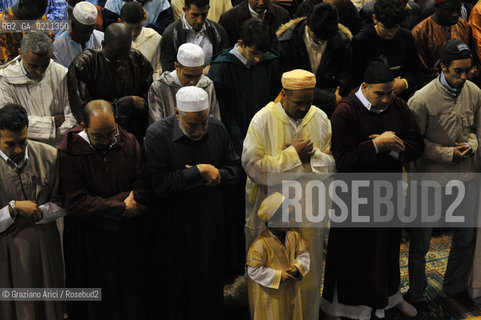 VENICE 30 SEPTEMBER 2008 THE HOLIDAY FOR THE END OF RAMADAM IN VILLORBA BASKET STADIUM OF BENETTON - PALAVERDE  ©Graziano Arici/Rosebud2 ISLAM MUSSULMANI EXTRACOMUNITARI RELIGIONE