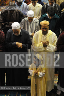 VENICE 30 SEPTEMBER 2008 THE HOLIDAY FOR THE END OF RAMADAM IN VILLORBA BASKET STADIUM OF BENETTON - PALAVERDE  ©Graziano Arici/Rosebud2 ISLAM MUSSULMANI EXTRACOMUNITARI RELIGIONE