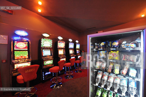VENEZIA 13 OTTOBRE 2008 - LA SALA GIOCHI GAMING HALL DEL CASINò DI VENEZIA NELLHOTEL EXCELSIOR DEL LIDO ©Graziano Arici/Rosebud2 GIOCO SLOT MACHINES