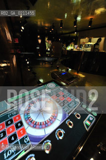 VENEZIA 13 OTTOBRE 2008 - LA SALA DELLE SLOT MACHINES NEL CASINO DI VENEZIA A CA VENDRAMIN CALERGI ©Graziano Arici/Rosebud2 GIOCO SLOT MACHINES