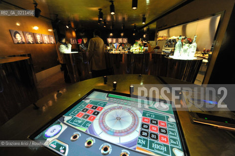 VENEZIA 13 OTTOBRE 2008 - LA SALA DELLE SLOT MACHINES NEL CASINO DI VENEZIA A CA VENDRAMIN CALERGI ©Graziano Arici/Rosebud2 GIOCO SLOT MACHINES