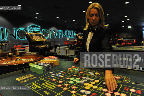 VENEZIA 16 OTTOBRE 2008 - - LA SALA DELLE ROULETTE DEL CASINO DI VENEZIA A CA NOGHERA ©Graziano Arici/Rosebud2 GIOCO SLOT MACHINES
