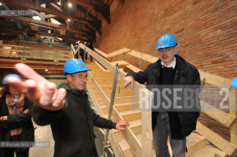 VENEZIA 3/02/08 - LAVORI DI RESTAURO E RISTRUTTURAZIONE DI PUNTA DELLA DOGANA MAURIZIO CATTELAN E FRANCESCO BONAMI - @ Graziano Arici/Rosebud2