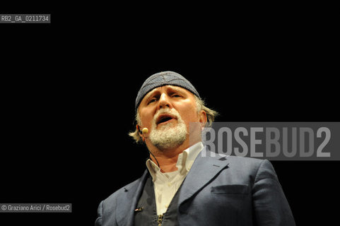 VENICE, 18.01.2009. MONI OVADIA, ACTOR, WRITER AND SINGER © MARTABUSO/ARICI/GRAZIANERI LETTERATURA TEATRO
