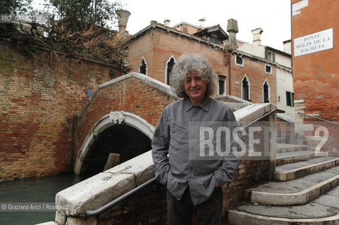 VENICE, 27.01.2008. THE SINGER AND COMPOSER ANGELO BRANDUARDI © MARTABUSO/ARICI/GRAZIANERI MUSICA CANTANTE COMPOSITORE