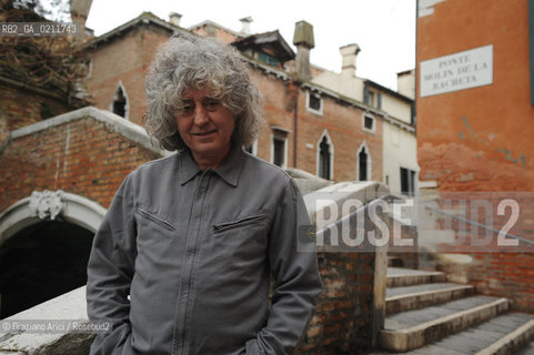 VENICE, 27.01.2008. THE SINGER AND COMPOSER ANGELO BRANDUARDI © MARTABUSO/ARICI/GRAZIANERI MUSICA CANTANTE COMPOSITORE
