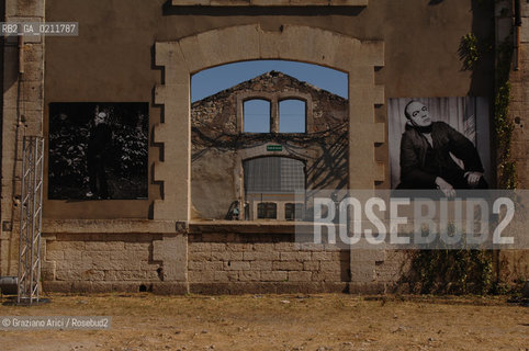 (FRANCE - FRANCIA) PROVENCE ARLES - RENCONTRES DE LA PHOTOGRAPHIE  ©Graziano Arici/Rosebud2 PROVENZA