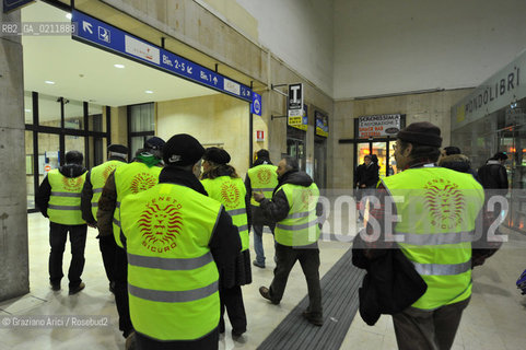PADUA 27/02/09 : PATROLS OF LEGA PARTY AGAINST THE CRIME IN THE TRAIN STATION ©Graziano Arici/Rosebud2 RONDA A PADOVA