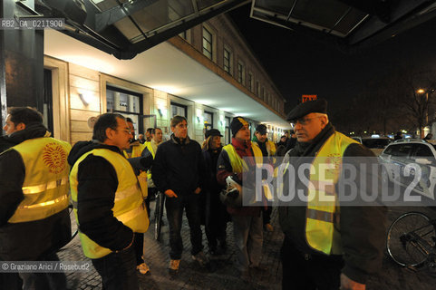 PADUA 27/02/09 : PATROLS OF LEGA PARTY AGAINST THE CRIME IN THE TRAIN STATION ©Graziano Arici/Rosebud2 RONDA A PADOVA