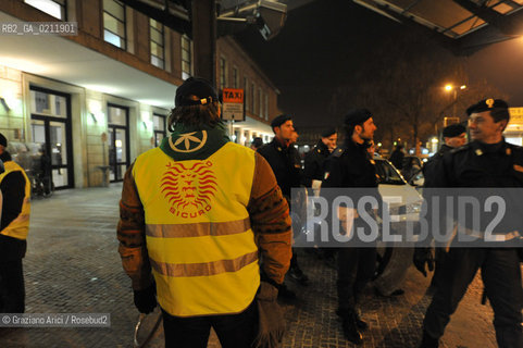 PADUA 27/02/09 : PATROLS OF LEGA PARTY AGAINST THE CRIME IN THE TRAIN STATION ©Graziano Arici/Rosebud2 RONDA A PADOVA