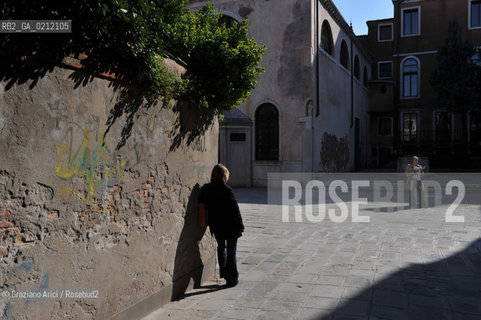 VENEZIA OTTOBRE 2008 - CALLE ©Graziano Arici/Rosebud2