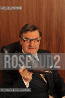 MONTEBELLUNA (TREVISO) - THE GEOX OWNER : YHE BUSINESSMAN MARIO MORETTI POLEGATO ©Graziano Arici/Rosebud2 SCARPE POLEGATO FABBRICA OPERAIO