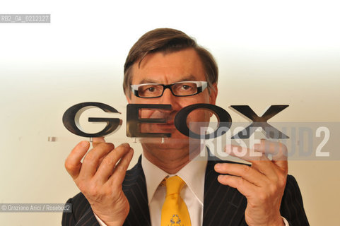 MONTEBELLUNA (TREVISO) - THE GEOX OWNER : YHE BUSINESSMAN MARIO MORETTI POLEGATO ©Graziano Arici/Rosebud2 SCARPE POLEGATO FABBRICA OPERAIO