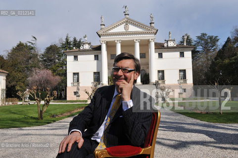 MONTEBELLUNA (TREVISO) - THE GEOX OWNER : YHE BUSINESSMAN MARIO MORETTI POLEGATO ©Graziano Arici/Rosebud2 SCARPE POLEGATO FABBRICA OPERAIO