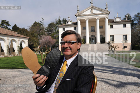 MONTEBELLUNA (TREVISO) - THE GEOX OWNER : YHE BUSINESSMAN MARIO MORETTI POLEGATO ©Graziano Arici/Rosebud2 SCARPE POLEGATO FABBRICA OPERAIO