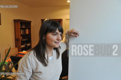 UDINE 28/03/09 - THE POLITIC MILITANT OF THE DEMOCRATIC PARTY DEBORA SERRACCHIANI IN HIS LAWER STUDIO ©Graziano Arici/Rosebud2 POLITICA PD PARTITO DEMOCRATICO