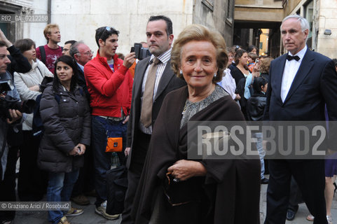 VENICE, 25.04.2009. SECOND WEDDING FOR THE ACTRESS SALMA HAYEK WITH THE FRENCH BUSINESSMAN FRANCOIS-HENRI PINAULT IN VENICE AT THE TEATRO LA FENICE:THE ARRIVE OF BERNADETTE CHIRAC, THE WIFE OF THE JAQUES CHIRAC © MARTABUSO/ARICI