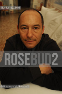 VENICE, 08.04.2009. FONDAZIONE CLAUDIO BUZIOL. PORTRAIT OF THE WRITER AND POET GIAN MARIO VILLALTA © MATABUSO/ARICI/GRAZIANERI RITRATTO POESIA LETTERATURA